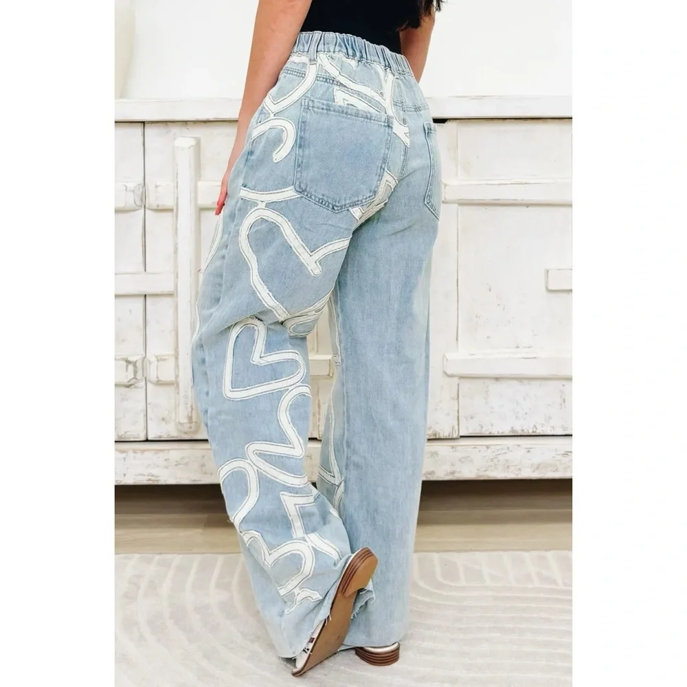Oli & Hali Heart Patch Straight Wide Leg Jeans in Light Wash - Picture 4 of 8